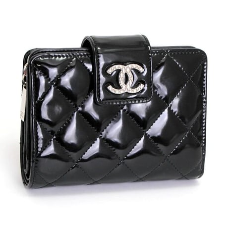 Chanel Black Brilliant Zip Around Quilted Long Patent Leather Wallet -  MyDesignerly