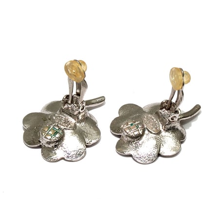 CHANEL Clover Motif Clip-on Earrings Silver-toned 04P #72864