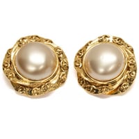 CHANEL Button Clip-on Earrings Faux Pearl Gold-toned 93A #73953