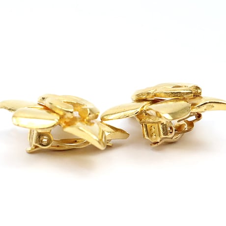 CHANEL CC Logo Star Motif Clip-on Earrings Gold-toned 96P ＃17899