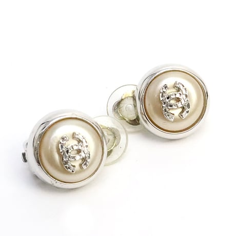CHANEL CC Logo Round Clip-On Earrings Faux Pearl Silver-toned 00A  #19210