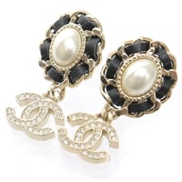 CHANEL CC Logo Dangle Pierced Earrings Faux Pearl Crystal Champagne Gold-toned B21B #16745