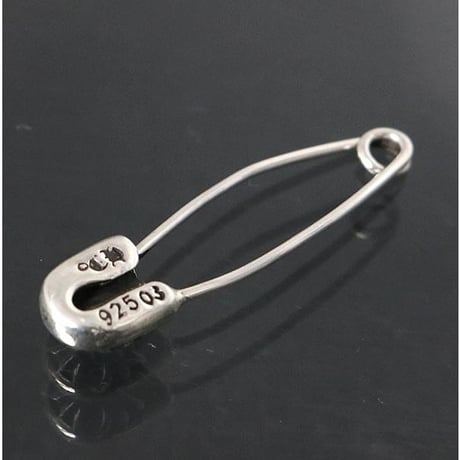 Chrome Hearts Safety Pin 1P Diamond Charm #30965