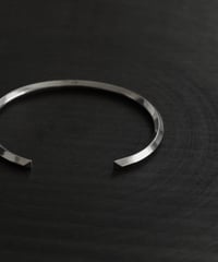 Shadow bangle / Platinum