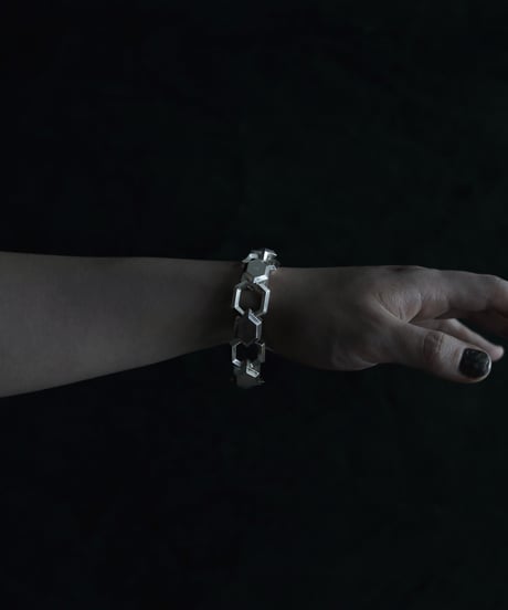 Shadow bracelet