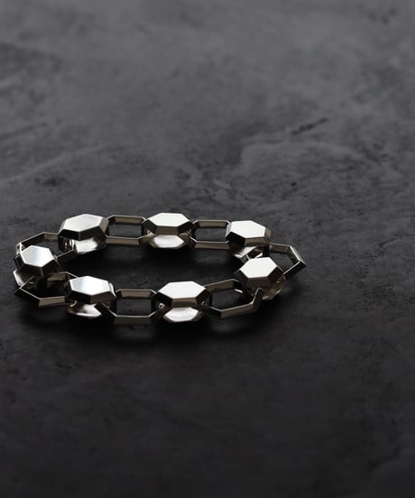 Shadow bracelet