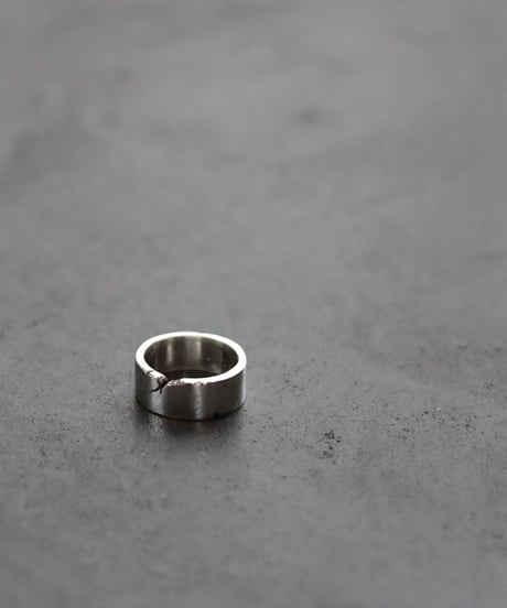 Crack ring 01