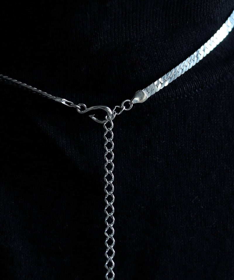 Abyss herringbone necklace / Silver | stlll