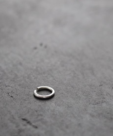 Fragile earcuff