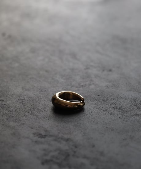 Moon earcuff / Gold
