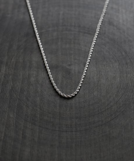 Warp chain necklace