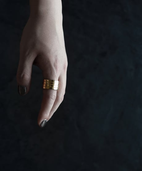 Wall ring / Gold
