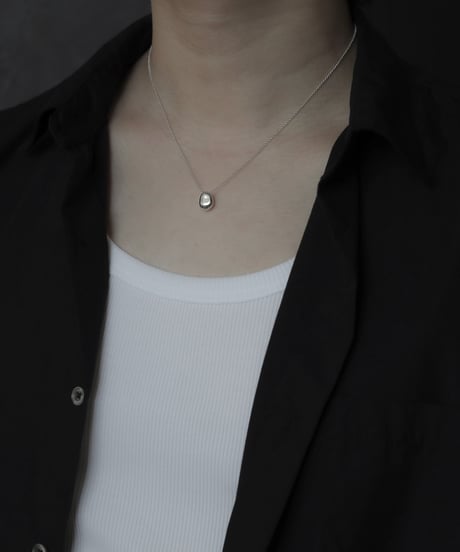 Dew pendant necklace