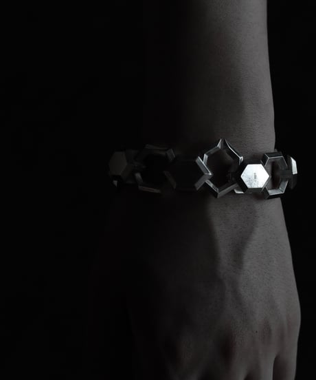 Shadow bracelet