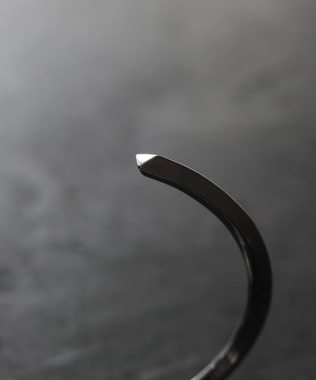 Shadow bangle / Silver