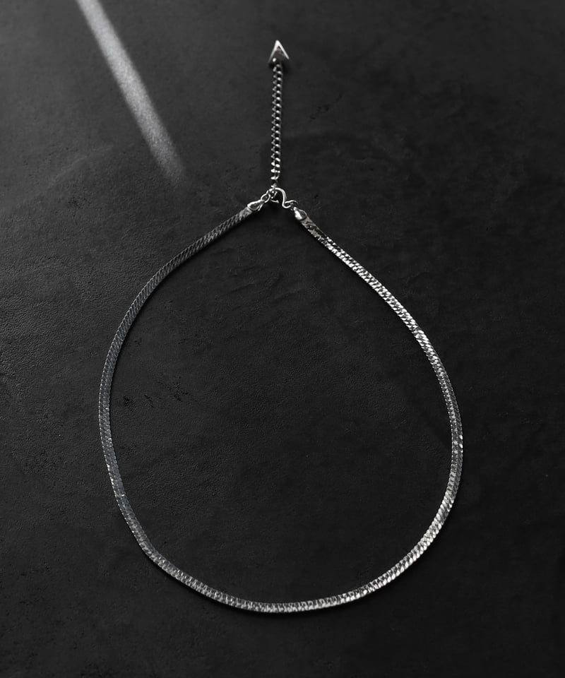 Abyss herringbone necklace / Silver | stlll