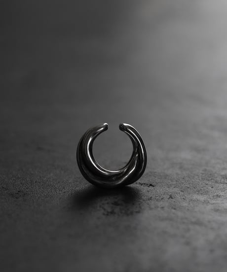 Snake earcuff
