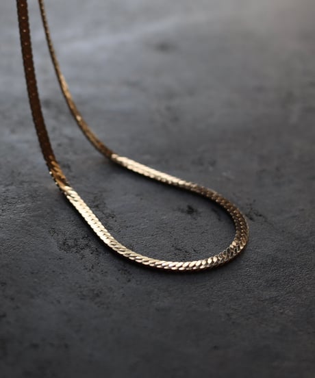 Abyss herringbone necklace / Gold