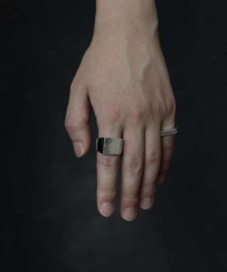 Crack ring 03