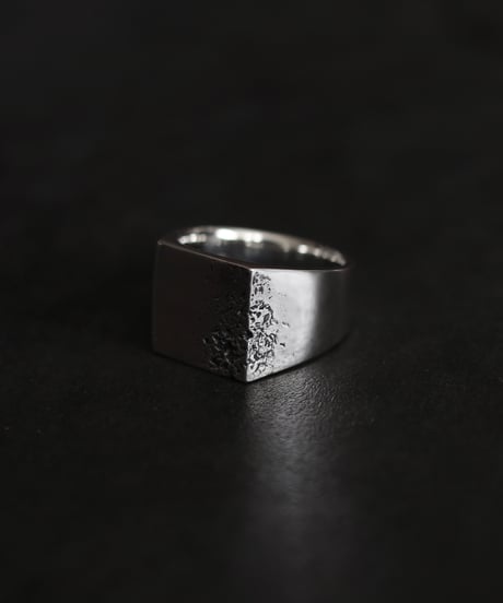 Crack ring 03