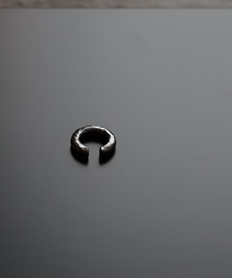 Wither earcuff / Blue gray