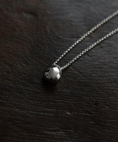 Dew pendant necklace