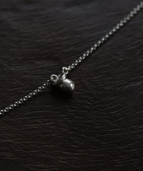 Dew pendant necklace