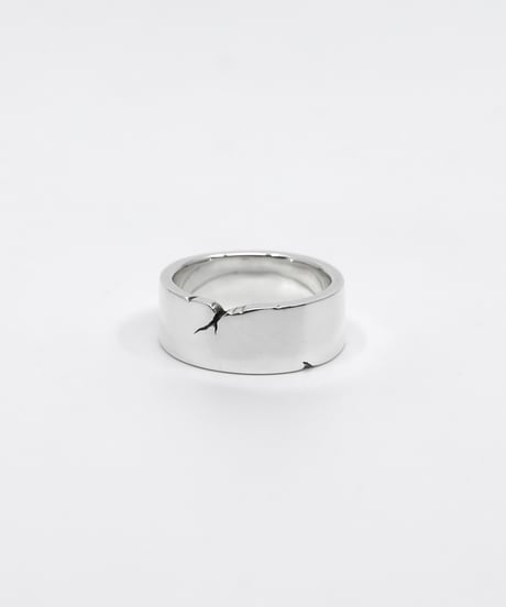 Crack ring 01