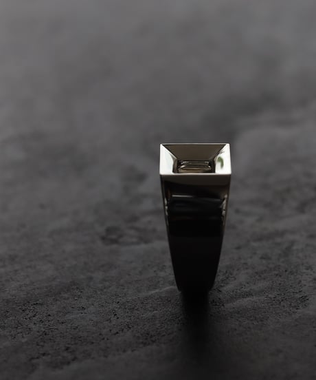 Empty ring / Silver