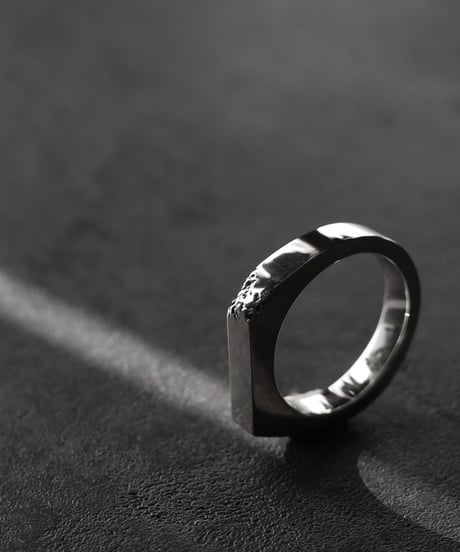 Crack ring 05