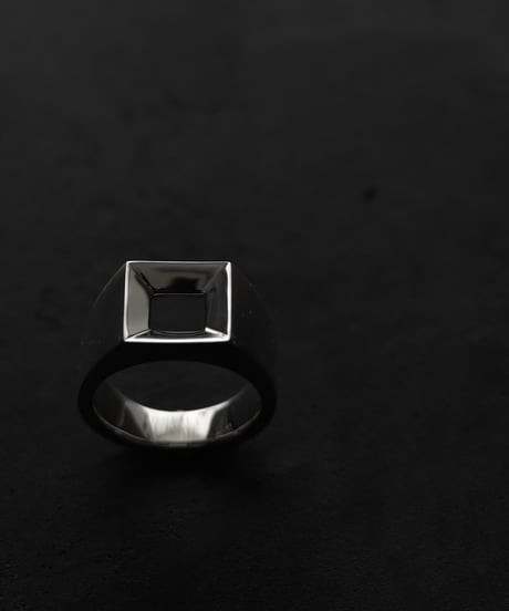 Empty ring / Silver