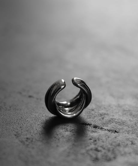Snake earcuff