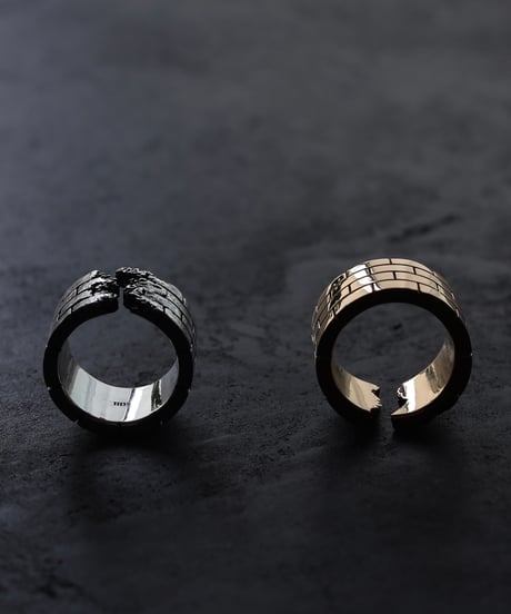 Wall ring / Gold