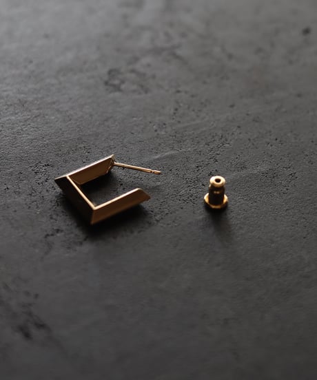 Shadow pierce / Gold