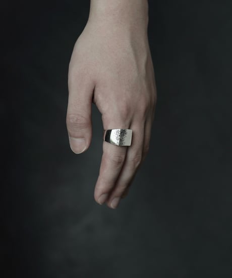 Crack ring 03