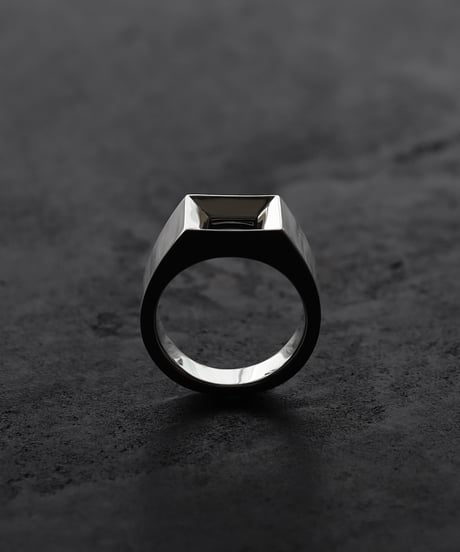 Empty ring / Silver