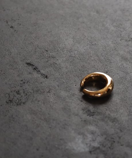 Moon earcuff / Gold