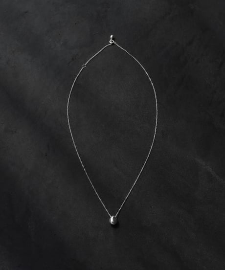 Dew pendant necklace