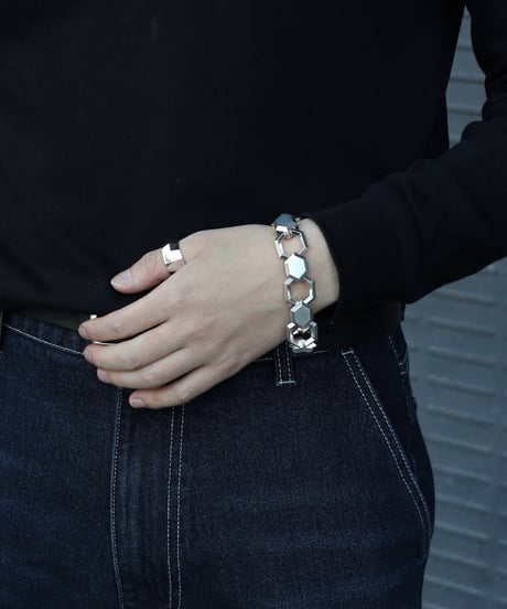 Shadow bracelet