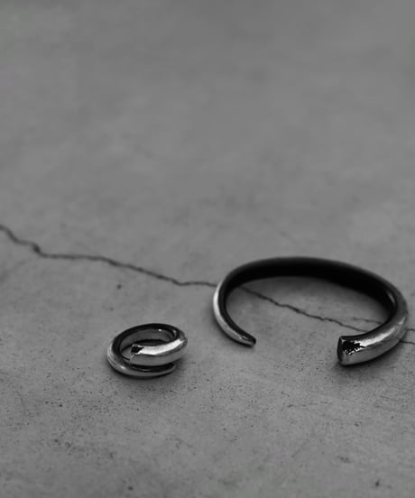 Snake bangle