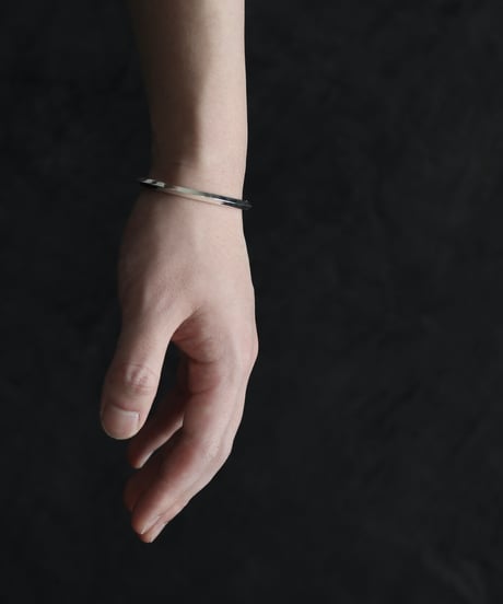 Shadow bangle / Silver