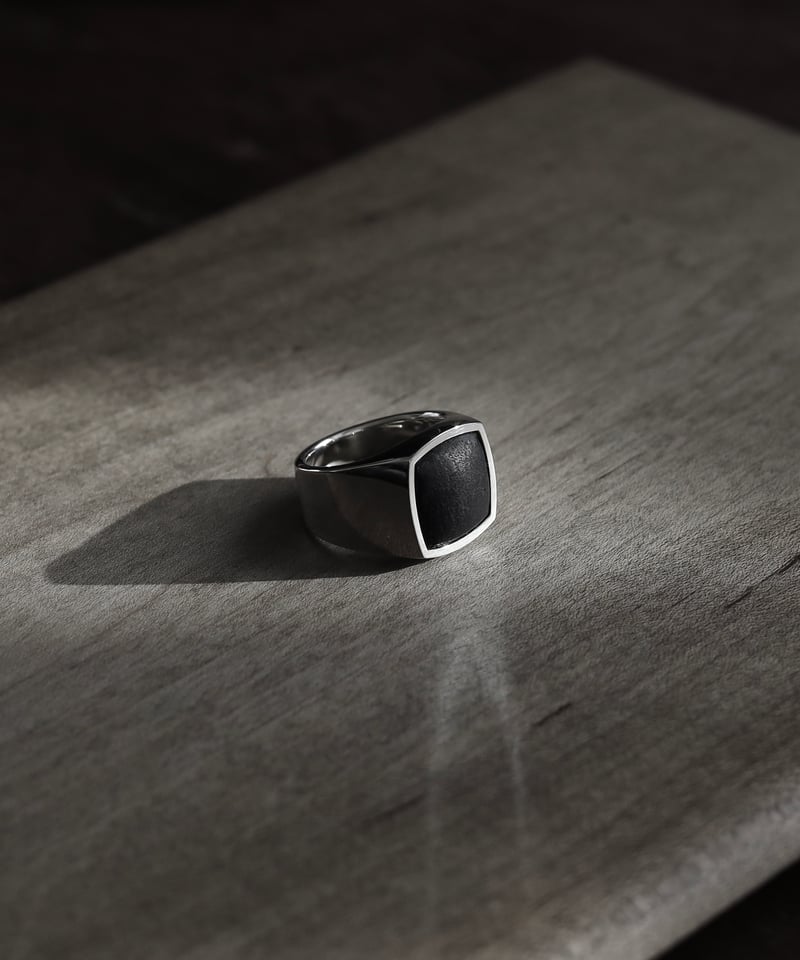 Dusk leather ring 01 | stlll