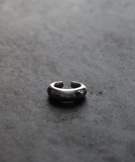 Moon earcuff / Silver