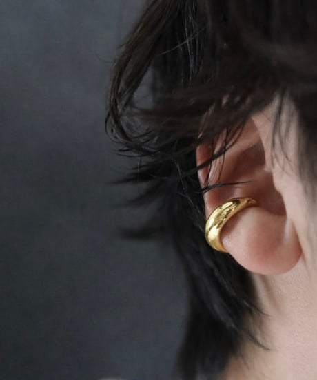 Moon earcuff / Gold