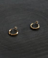Shadow hoop pierce / K18