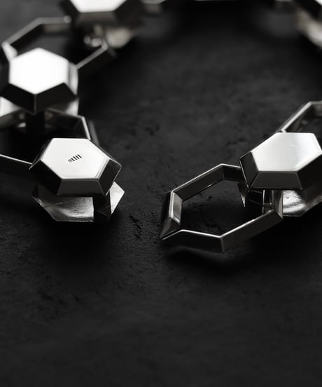 Shadow bracelet