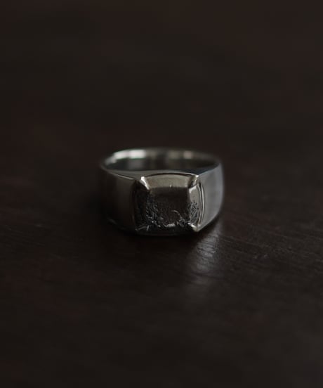 Claw ring / Crack