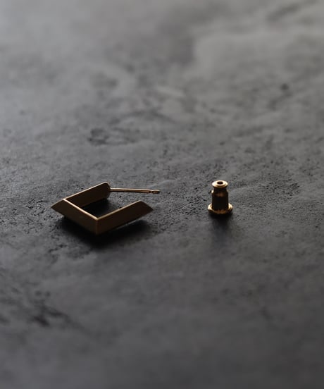 Shadow pierce / Gold