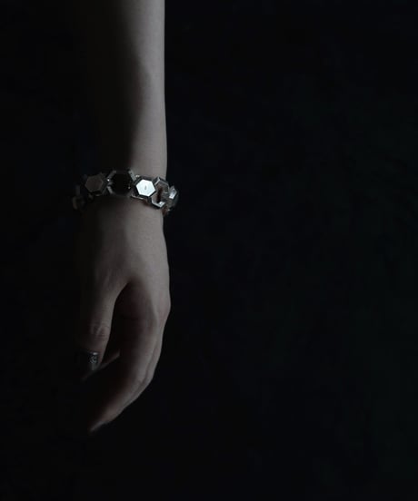 Shadow bracelet