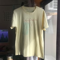 もようプリント　Tシャツ　クリーム色
